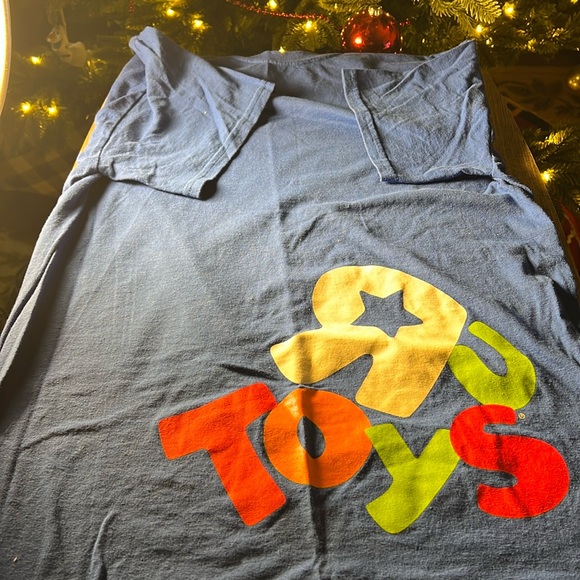 Toys R Us Logo Tee Color Blue Size Medium - Picture 1 of 3